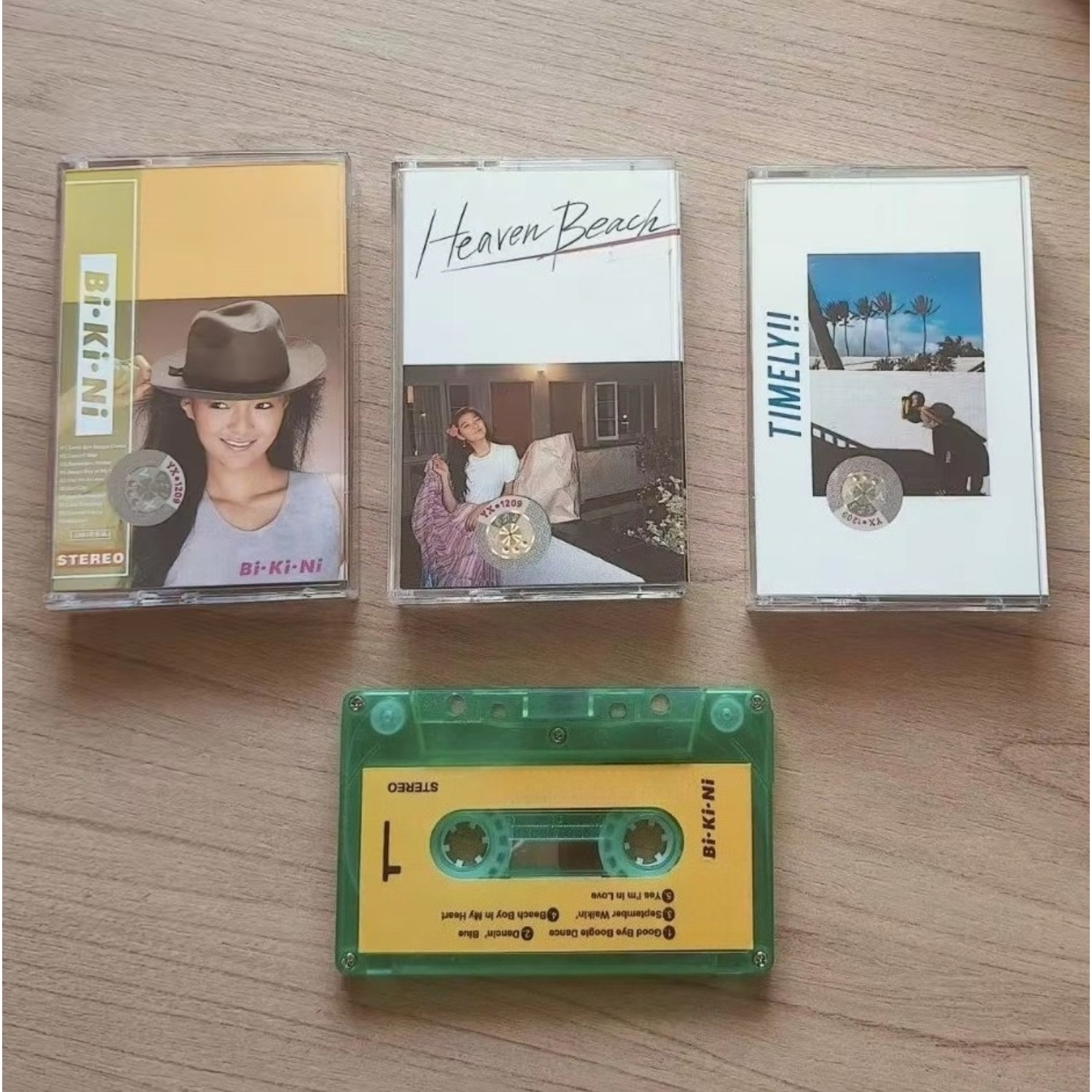 Vintage Collectibles - レトロな日本のアーバンポップ音楽カセットテープ 陽気なヴィンテージ・ボーカルスタジオ録音 サニーな雰囲気のクラシック80年代ポップミュージックコレクション